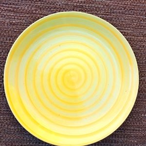 Lemon Zest 11 inch plate . Made by Swirl. DISHWASHER/MICROWAVE AND OVEN